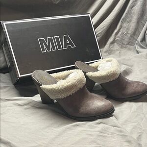 MIA Women's Tan Shearling Mules